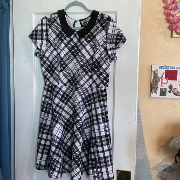 Hot Topic Dresses & Skirts - Hot Topic Black and White Plaid Dress Size XL